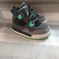 Nike Air Jordan Retro - страхотни детски маратонки 22-номер, снимка 2 - Детски маратонки - 43186661