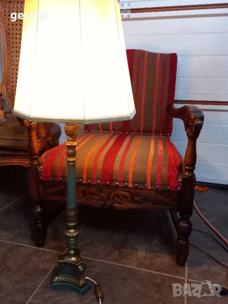 Настолна лампа с бронзов обков и плафон от кожа, снимка 1