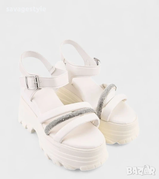 Дамски сандали в бяло на платформа , снимка 1