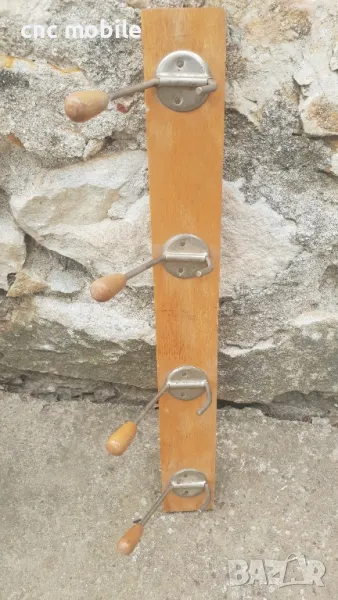 Ретро  дървени закачалки , снимка 1