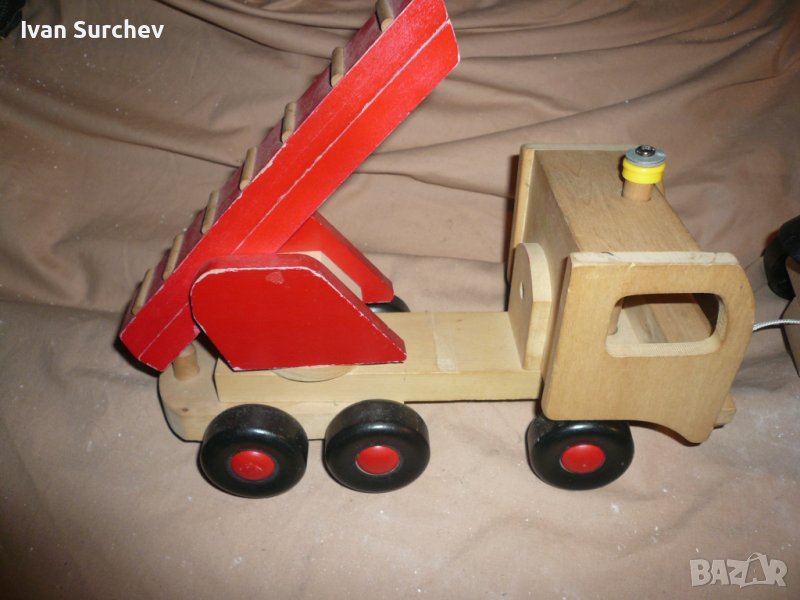 ЛОТ ДЪРВЕНИ ИГРА4КИ ОТ СОЦА ЗДРАВИ , снимка 1