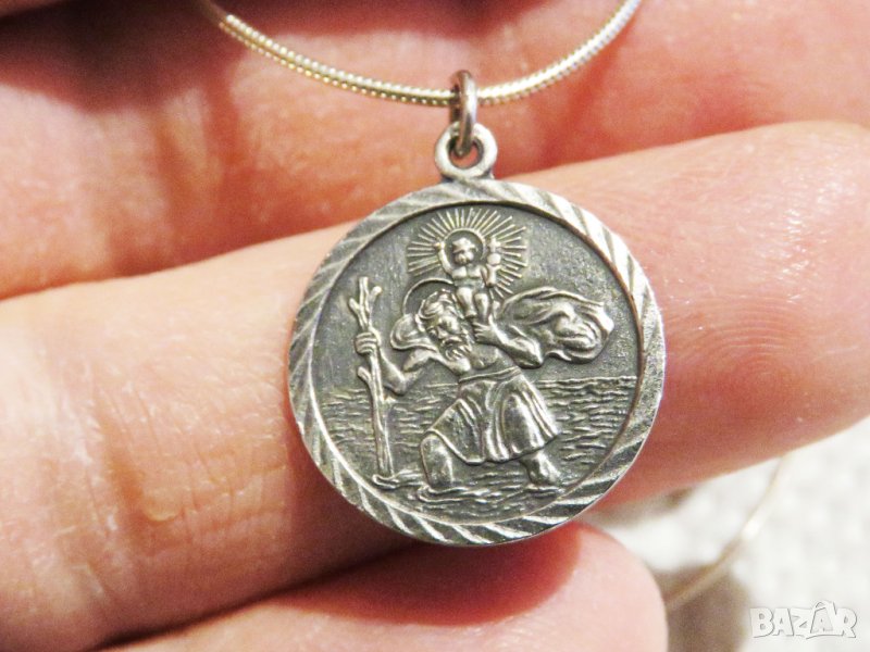Старинен медальон и сребърно синджирче  - Свети мъченик Христофор пресича поток и носи дете сребро, снимка 1
