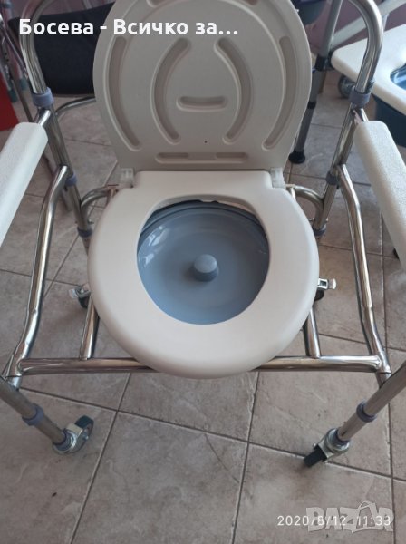 Тоалетен стол- нов, олекотен, с колелца, снимка 1