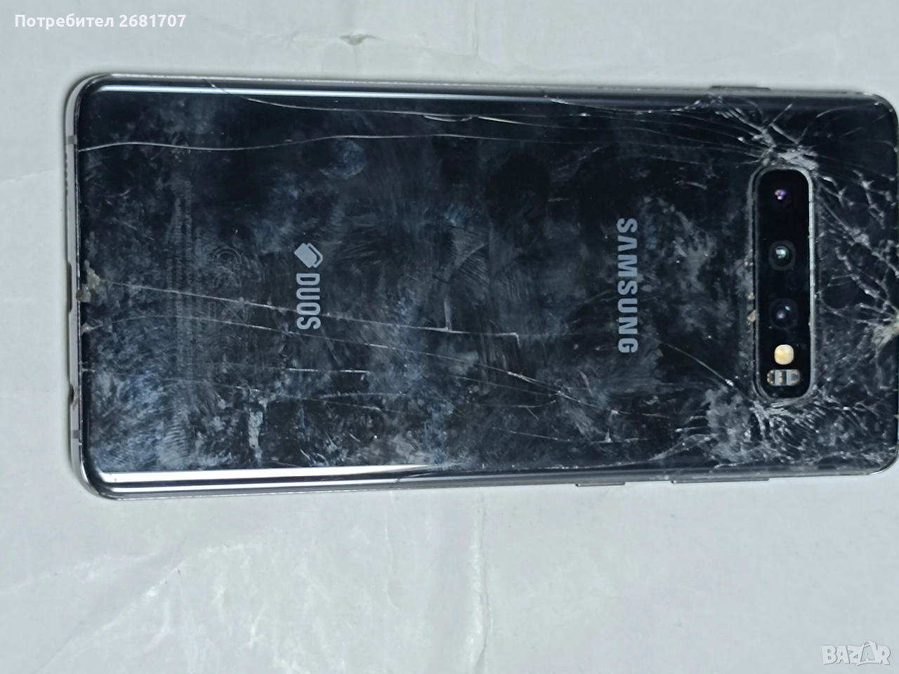 телефон Самсунг S10+, снимка 1