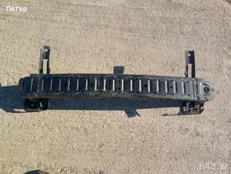 Основа предна броня Форд фиеста мк8 2017-2024г, снимка 1