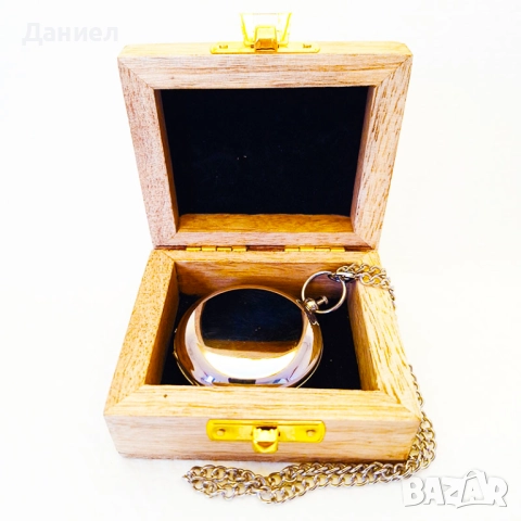 Бронзов компас с никелово покритие в дървена кутия 