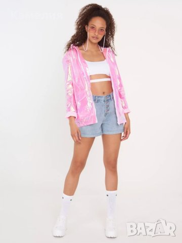 НОВО дамско холографско преходно яке с качулка и джобове, размер М, снимка 2 - Якета - 43156291