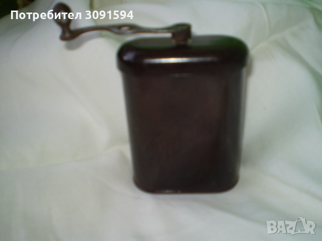 Немска бакелитова кафемелачка от Втората световна война, снимка 6 - Антикварни и старинни предмети - 51735721