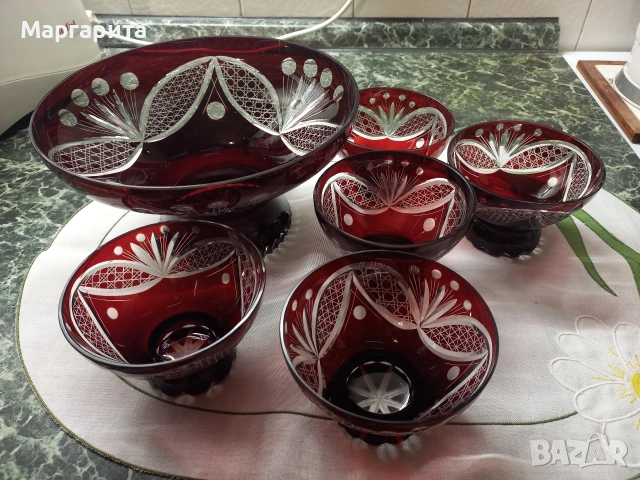 Сервиз червен кристал