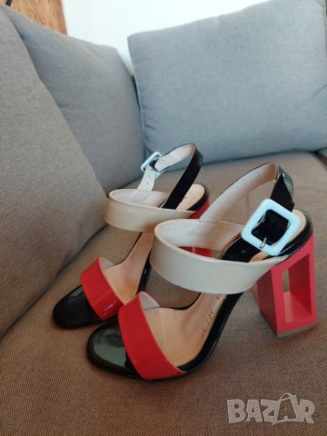 Дамски лачени обувки с интересен ток марка Morissett номер 37, снимка 3 - Дамски обувки на ток - 37676455