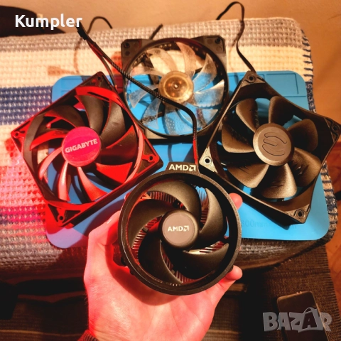Комплект 4 вентилатора / охладителя — за продажба
