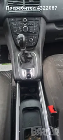 Салон, кори на вратите, табло, километраж -Meriva B 1.4 100p.s., снимка 6 - Части - 48814674