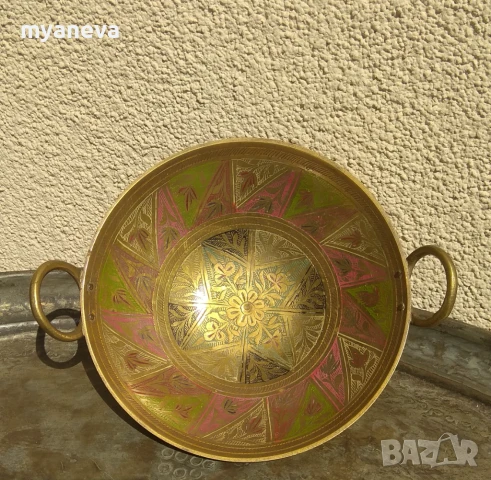 Бронзови съдове с емайл и орнаменти с птици и цветя . , снимка 6 - Антикварни и старинни предмети - 50918260