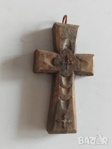 Дървен Кръст Медальон, снимка 3 - Колиета, медальони, синджири - 53599235