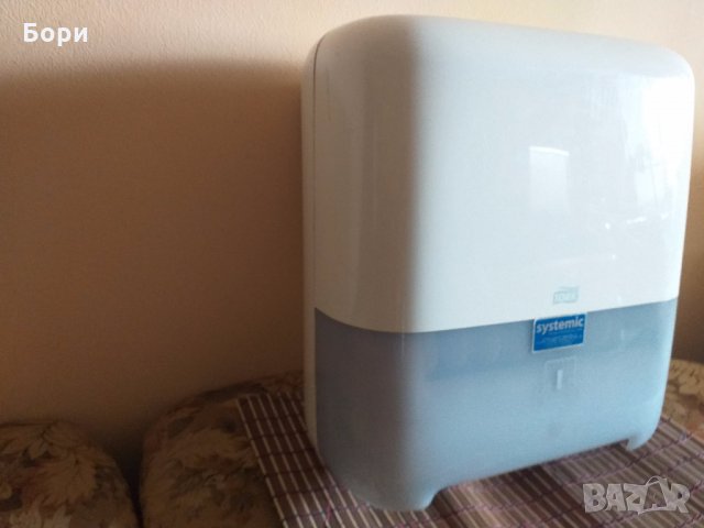 TORK H1 Автоматичен дозатор за хартиени кърпи за ръце руло, снимка 3 - Обзавеждане за заведение - 28697181