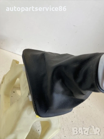 Селектор на ниво за ръчна скорост за KIA Venga 1.4 CRDi (2012) 43700-1P940, снимка 2 - Части - 53440518