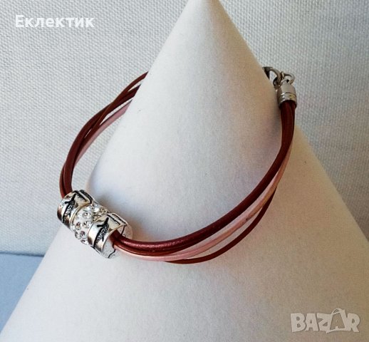 Гривни от кожа и полимерни кристали, снимка 8 - Гривни - 38123444