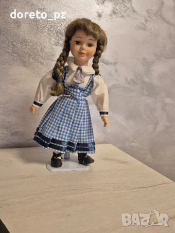 Продавам порцеланови кукли 