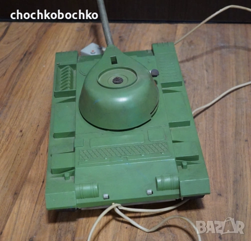 Стара Руска голяма пластмасова играчка модел стрелящ танк, снимка 4 - Колекции - 53197701