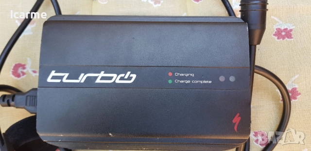 Оригинално зарядно за електрически велосипед Specialized 4A, снимка 2 - Части за велосипеди - 52237534