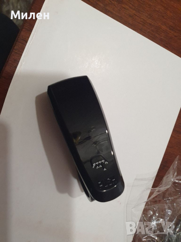 Щипка за сенник за документи и очила