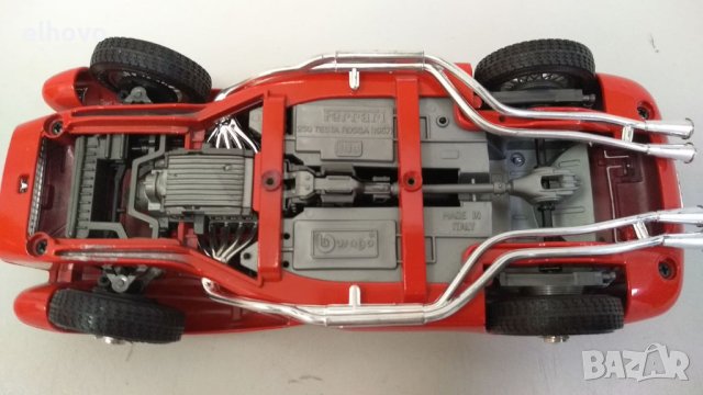 Метална количка Ferrari 250 Testa Rossa(1957) Burago 1:18, снимка 7 - Колекции - 34357992