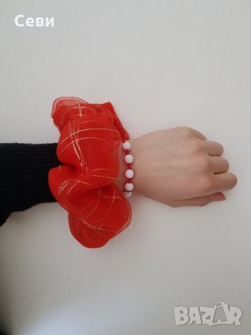 Скрънчи + гривничка, снимка 8 - Бижутерийни комплекти - 32678132