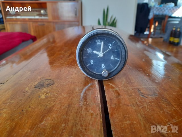 Стар часовник за Лада,Lada, снимка 1 - Други ценни предмети - 34803140