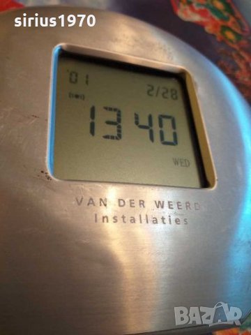 Холандски електронен часовник за световното време , снимка 2 - Стенни часовници - 28095547