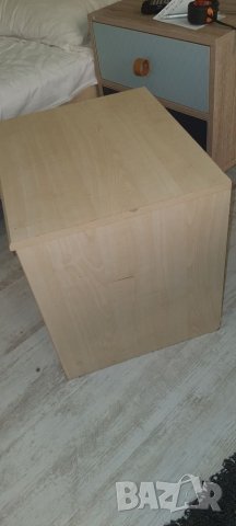 нощно шкафче 2 броя х39лв/бр, снимка 4 - Столове - 36947821