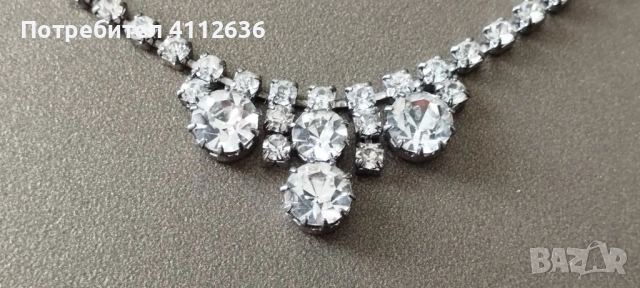 Комплект винтидж колие и обеци с чешки кристали, снимка 3 - Бижутерийни комплекти - 53609220