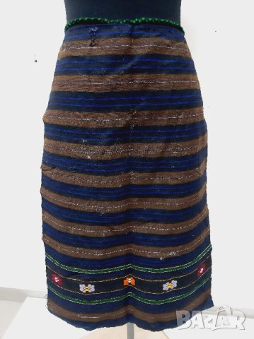 Стара тъкана, бродирана вълнена престилка(16.3)