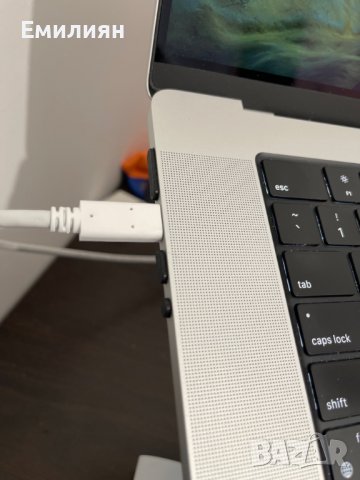 Силиконови антипрахови протектори за Apple Macbook Pro / Air, снимка 4 - Лаптоп аксесоари - 37596984