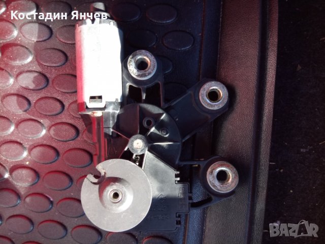 Моторче задна чистачка за Porshe cayenne 955, снимка 3 - Части - 35557653