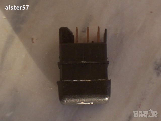 Ключ за аварийни светлини от Ланчия Тема, снимка 6 - Части - 26859994