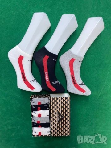 чорапи в кутия karl lagerfeld balenciaga calvin klein  nike, снимка 17 - Дамски чорапи - 50684785