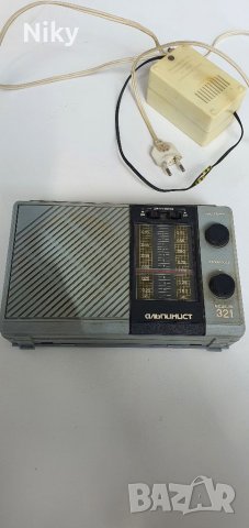Руски радиоапарати , снимка 11 - Радиокасетофони, транзистори - 36851324