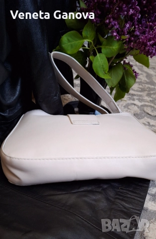 Кокетна чантичка в в цвят екрю или капучино, снимка 8 - Чанти - 51434724