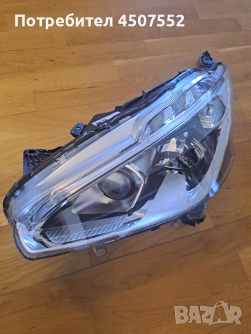 Фар Peugeot 208