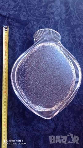 Масивно стъклено плато/чиния форма на калкан, снимка 4 - Чинии - 34988175