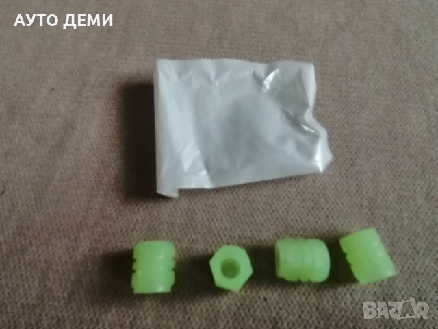 ТОП цена 2 бр- 2 лв Фосфорни светещи в зелено,синьо,червено капачки за вентили винтили на автомобил, снимка 10 - Аксесоари и консумативи - 36974722
