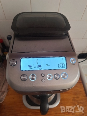 кафеавтомат Gastroback шварц с вградена мелачка, снимка 2 - Кафемашини - 51886820