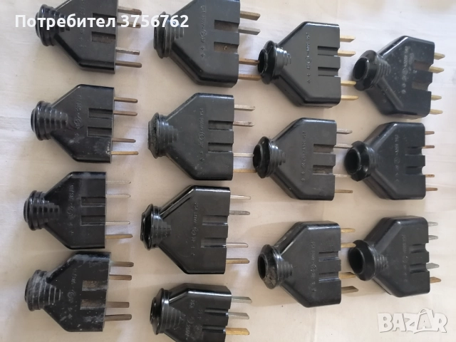 Продавам 14 броя трифазни щепсели от соца, снимка 2 - Резервни части за машини - 52264855
