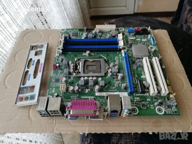 Дънна платка Intel Desktop Board DB75EN Socket LGA1155, снимка 2 - Дънни платки - 43453747