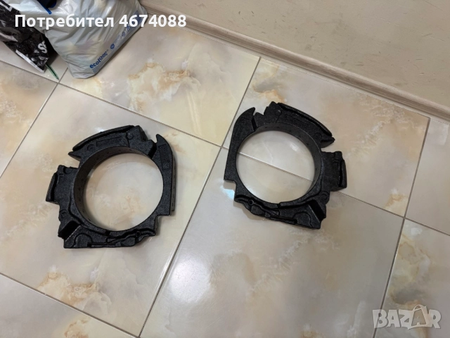 Ляв и десен стиропор околу говорителите на Жета Голф Jeta Golf 5 само за 20лв. 1K4868101C 1K4868102C