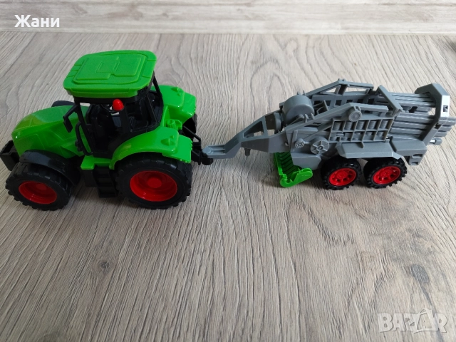 Играчка трактор с ремарке , снимка 2 - Коли, камиони, мотори, писти - 51549670