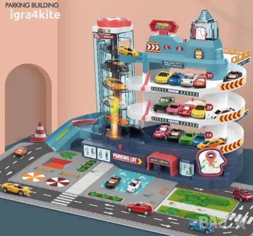 Топ Триетажен паркинг с асансьор, колички, постелка, звук и светлини, снимка 9 - Коли, камиони, мотори, писти - 38527070