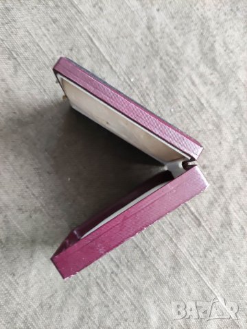 Продавам 2 кутиики за медали , значки..., снимка 4 - Други ценни предмети - 32729696