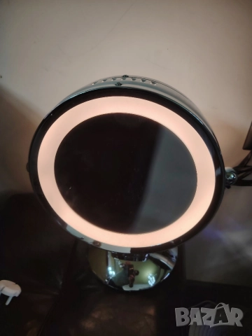 Козметично огледало увеличаващо със сензорно осветление, снимка 5 - Огледала - 52920986