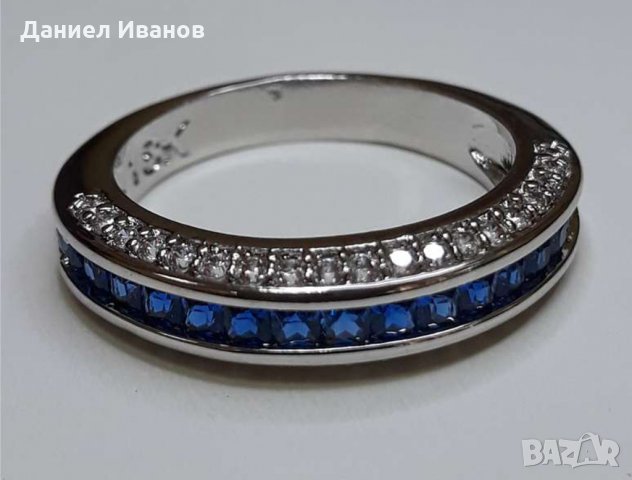 Златен пръстен Бяло Злато 18К със Сини камъни Сваровски НОВ